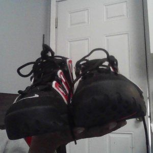 spray paint uptempos